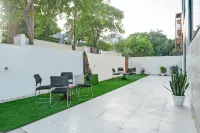 Hotel Golden Era-Near Shopprix Mall