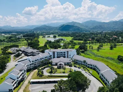 Sir James Resort Hotel a Distretto di Muak Lek