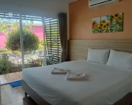Thipburee Riverside Hotel Hotels in Sichon