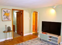 Red 4 Apartment - experience the comfort of this charming