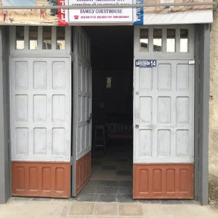 Xoja Kalon Cad Guest House Отели рядом с достопримечательностью «Ансамбль Пои-Калян»