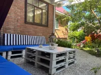 Matryoshka Guest House Отели в г. 