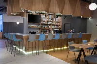 布加勒斯特弗洛雷斯卡萬怡酒店 - 酒吧