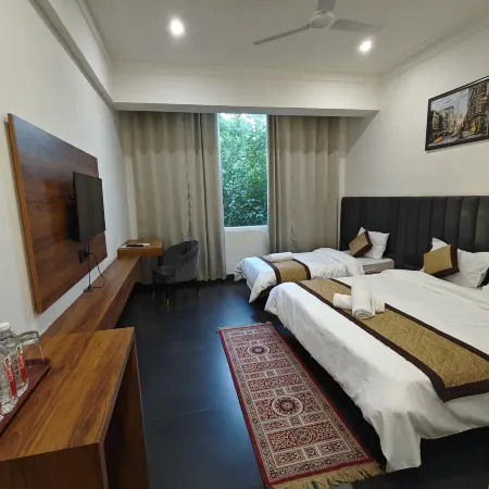 Hotel Basant Sarovar