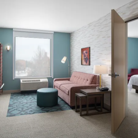 Home2 Suites des Moines at Drake University