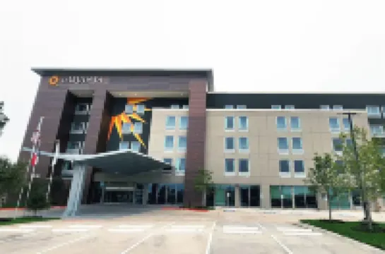 La Quinta Inn & Suites by Wyndham Austin South