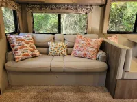 6 golf courses within 20 minutes, 30 foot camper with deck, firepit & BBQ Hotels in Horry County
