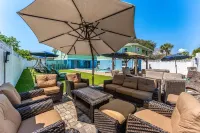 7 bd 7 bth Slps 30! 3 kitchens! Pool, Sauna, Beach, Hot tubs, Game Rm, Golf Cart