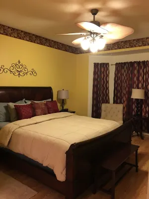 Spring Training Ballpark,  NASCAR, Football, Golfing, Winter Get away. Hotels near Litchfield