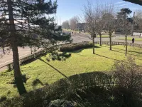 Cabourg Aprt spacious - 100M beach / 600M downtown - Refurbished - Internet Hotels in Cabourg