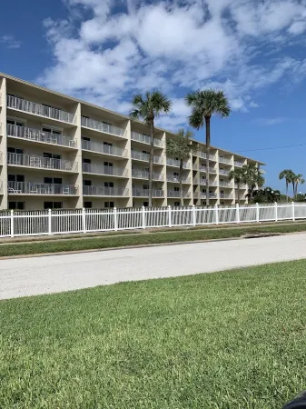 Tropical Paradise, Ocean View W/ Beach Access, Pool, Tennis Отели в г. Коко-Бич