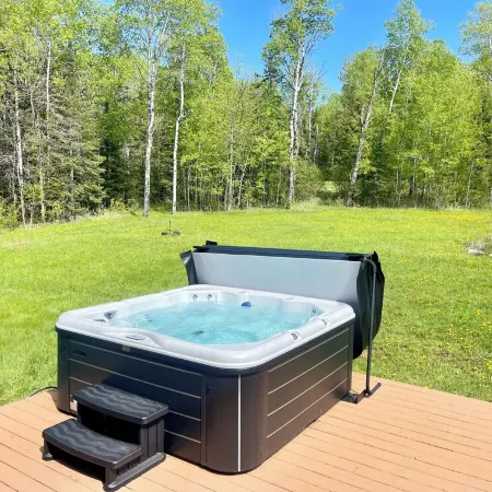 Lester River Retreat - 8 miles to Downtown Duluth