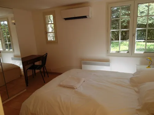 Villa prox. Avignon, swimming pool, calm park
