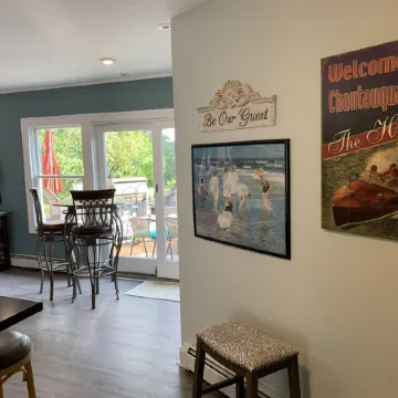 Secluded Chautauqua Lake House, private dock & beach, short stroll to town!