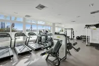 Luxury Condo On The Beach. Huge Private Balcony. 5-Star Amenities