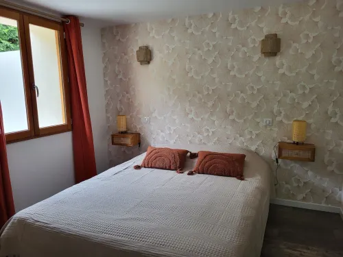 Small cocoon in the heart of St Rémy with spa