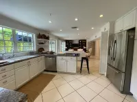 Island Paradise! Beautiful Elegant Tropical Home with Private Heated Pool! Các khách sạn ở Key Biscayne