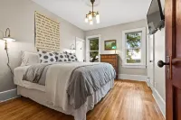 The Historic Ola Babcock Miller Retreat with Hot Tub