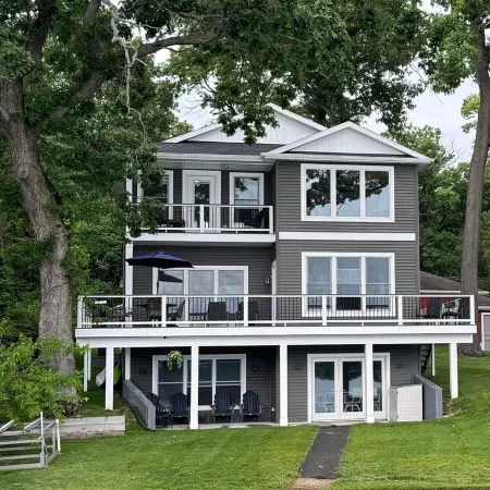 2024 Luxury Lakefront Escape I Dock/Fire Pit I Sunsets I Magician Lk I Sleeps 14