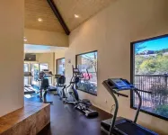 AFFLUENCE ABOUNDS ~ FOOTHILLS CONDO ~ SLEEPS 6