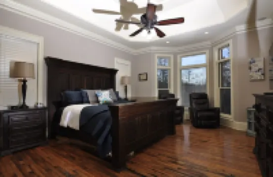 High-end large quiet home with amazing long-range views, close to Lake Chatuge