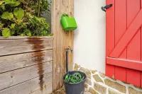 Charming vacation home with swimming pool Hotel a Beaussais-sur-Mer