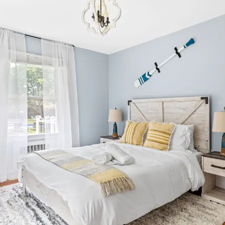 Coastal Retreat With Saltwater Heated Pool, 5 Min To Beach, Fire Pit, 4 BDRM