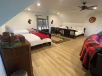 Cozy Cottage Inn sets in the heart of ATV trails and 3 National Parks.