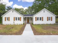 Cozy 2BR Cottage in Downtown Warm Springs (A) Hotels in Meriwether County