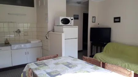 T3 WITH GARDEN, BETWEEN LAKE AND MOUNTAIN Отели в г. Алэнж