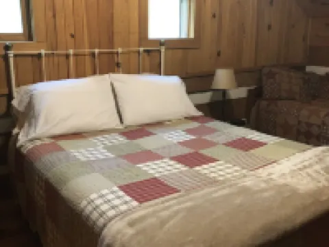 ~ Cabin in the Wildwoods ~ Secluded ~ Rustic ~ Family Friendly~ Pendleton County otelleri