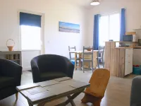 Holiday House in Medoc between Soulac and Montalivet. Near the Ocean Hotels in Grayan-et-l'Hôpital