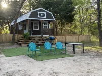 Lake Front Relaxing- HOT TUB-TINY Cabin