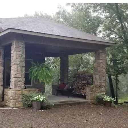 Relax at This Mountaintop Retreat