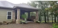 Spend Spring at a Mountaintop Retreat
