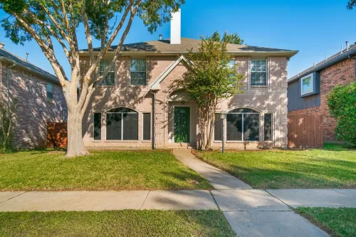 Spacious Living, BBQ, Minutes to DFW Airport, Sleep 16