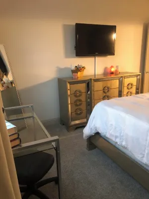 Luxury Unit, SelfCheck-In Houston, 20 mins to Downtown! 스트림 오프 로드 파크 앤드 비치 주변 호텔