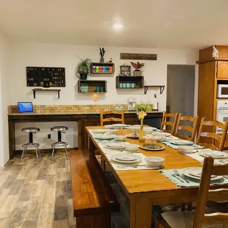 Lakefront House, Sleeps 20, Private Dock, Great Fishing, Near Tulsa