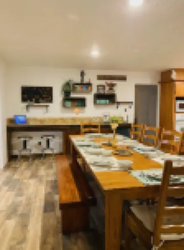 Lakefront House, Sleeps 20, Great for Family Gatherings, One hour from Tulsa