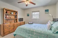 Lakefront Luxury Escape! Hot Tub  Fire Pit Fireplaces Billiard Private Dock Hotels near Mountain Vaporz