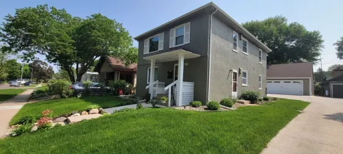 McKennan Magic - Historic 2 BR apartment located 8 blocks from DT Sioux Falls