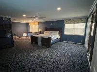Beautiful, spacious and quiet house in the heart of Moline.