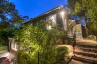 Elegance & Serenity and A Short Walk To Town