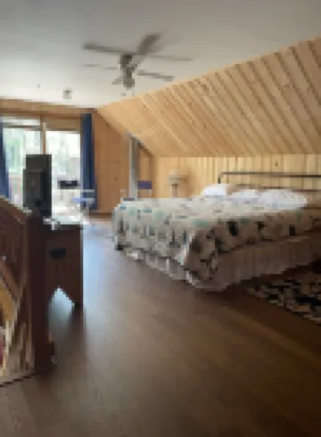 Leave it All Behind! 4-Season Sebago Lake Area, Kayak, Canoe & Fish, Pets Free! Hotels in Casco