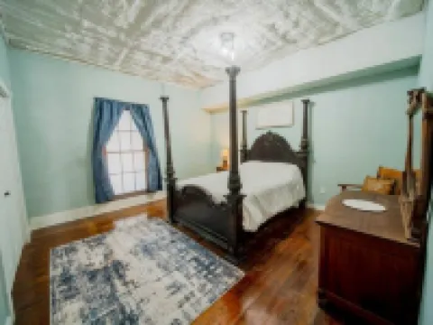 Large Unique 2-Bedroom Gamed Themed Loft Hotels in Fulton