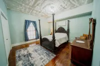 Large Unique 2-Bedroom Gamed Themed Loft