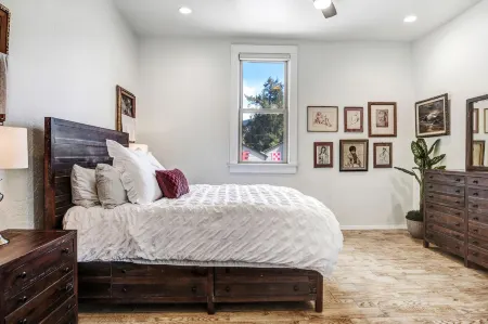 The Executive Suite- Apartment near the river! Отели в г. Рог Ривер