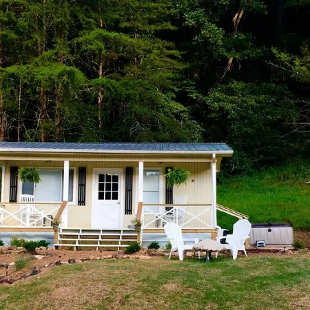 Tiny House in the Mountains- waterfall, jacuzzi and stunning farm views