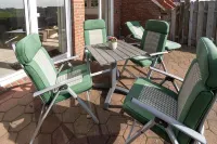 Semi-detached house with wide field view Hotels in Harlesiel