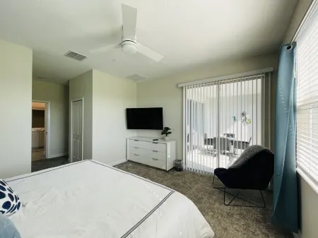 LUXURY RESORT & GOLF CONDO MIN CLOSE TO DISNEY Отели рядом с достопримечательностью «ChampionsGate Golf Resort»